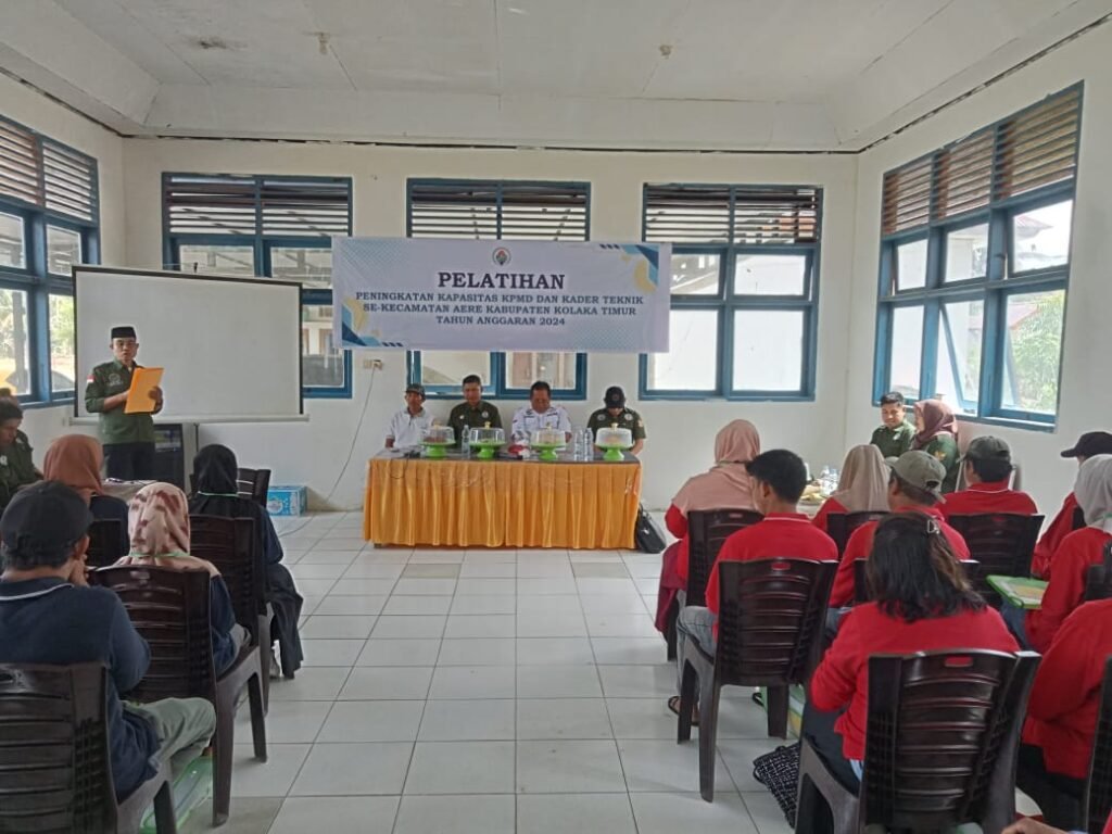 Camat Aere Ketika Membuka Bimtek secara resmi